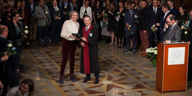 Лесковчанка досањала снове у Швајцарској: Маја (42) на Универзитету у Базелу стекла титулу доктора медицинских наука из области оралне хирургије